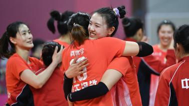 拉杜卡努爆冷淘汰10号种子，展现强势实力.